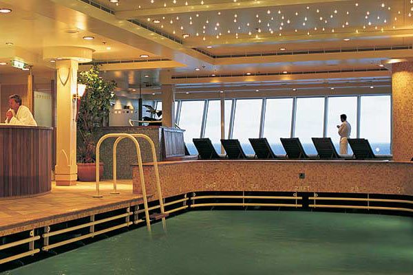 Star_IndoorLapPool