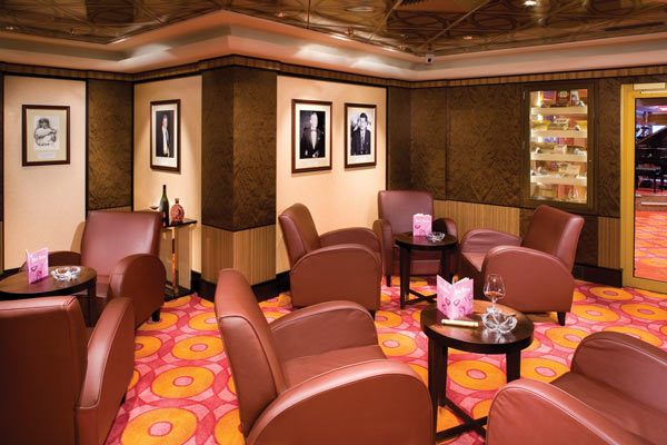 ncl_Pearl_Public_Cigarclub